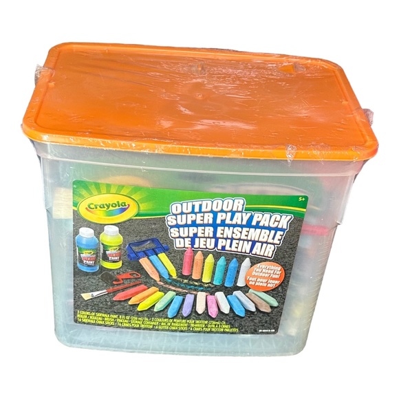 Crayola Outdoor Super Play Pack - Picture 1 of 2